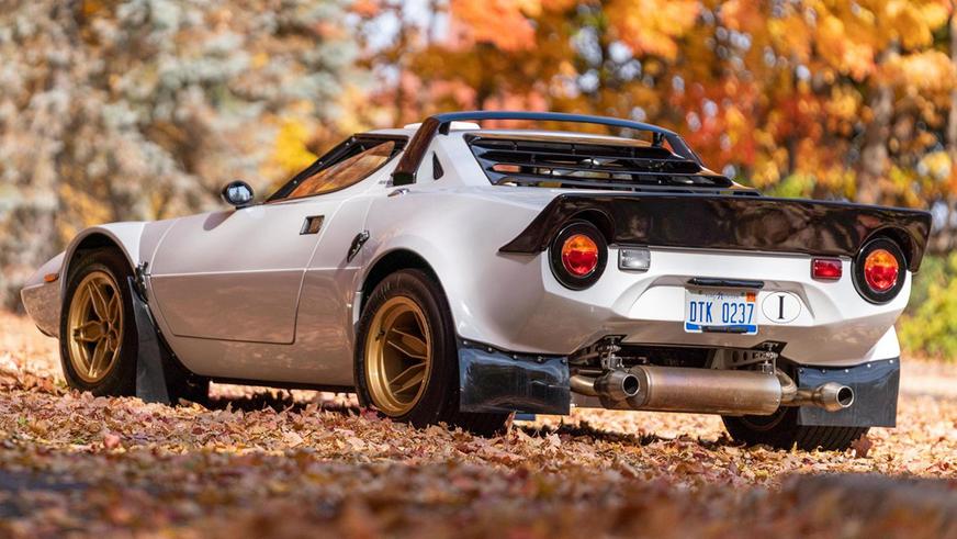 Качественную реплику культовой Lancia Stratos продают с аукциона