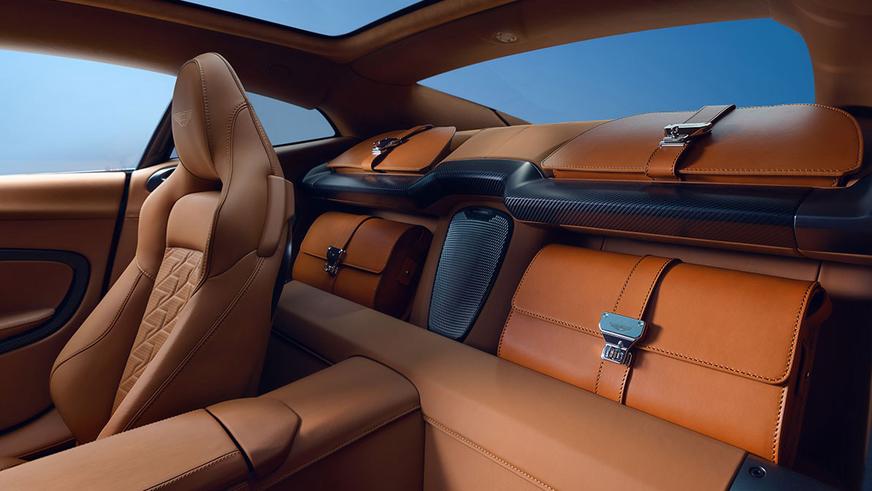 Новый флагман Aston Martin стал самым мощным в истории