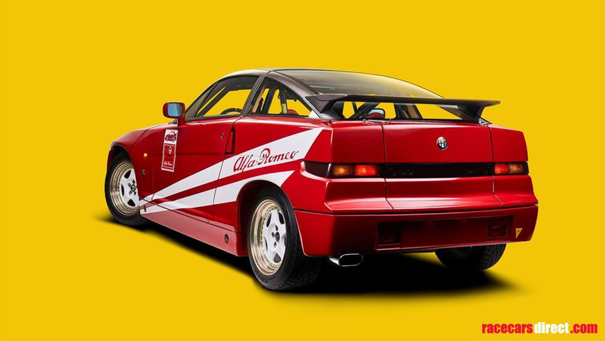 Alfa Romeo из 1990-х выставили на продажу за 185 000 евро Alfa Romeo из 1990-х выставили на продажу за 185 000 евро