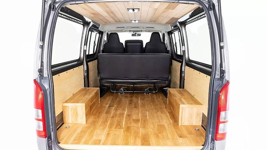 Toyota HiAce стилизовали под VW T3 Toyota HiAce стилизовали под VW T3