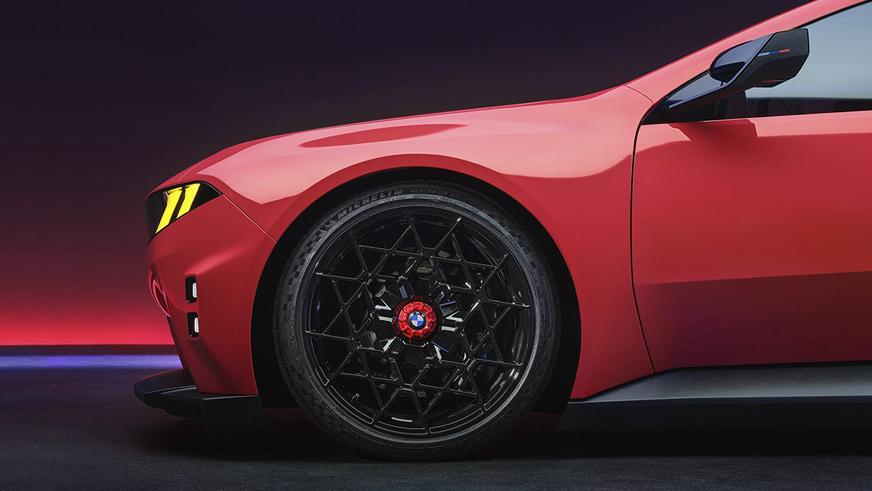 BMW показала предвестника электрической M3