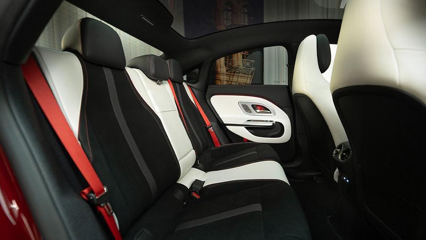 Новый Mercedes-Benz CLA представлен как электрокар и гибрид