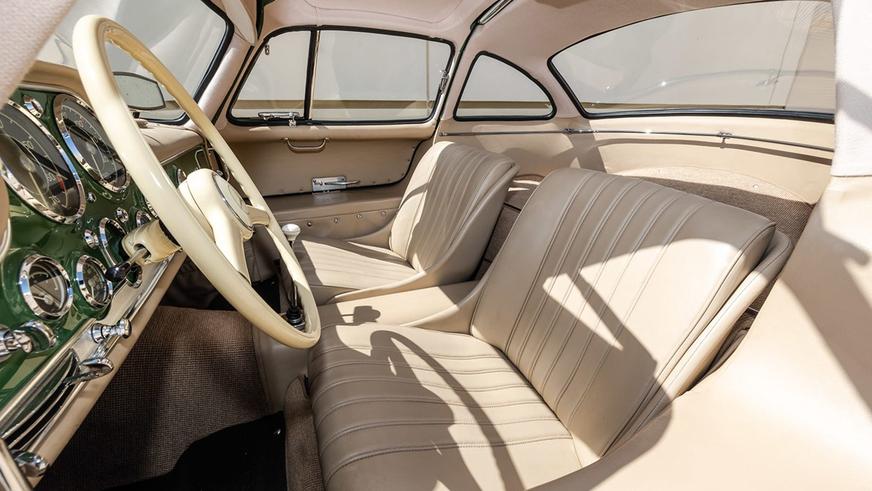 Уникальный 300SL Gullwing пустят с молотка