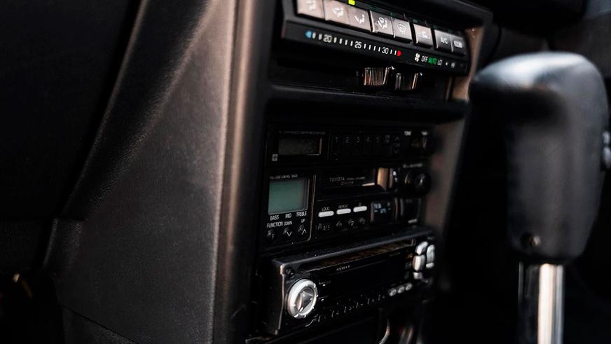 Toyota из 1980-х продают за 10 млн тенге на Kolesa.kz