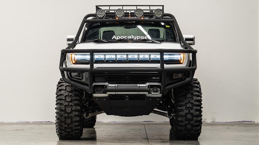 Суперпроходимый Hummer EV посвятили Арнольду Шварценеггеру