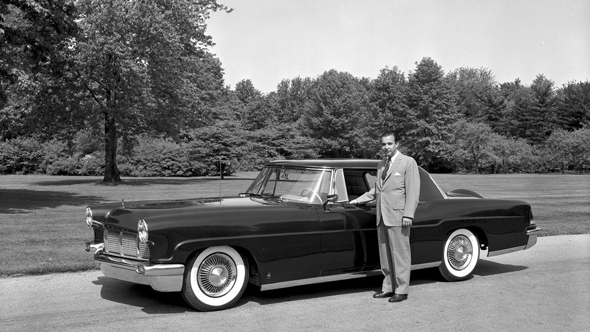 Стильный кастом Lincoln готовят к продаже на аукционе