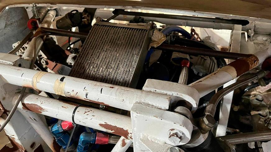 Кузов “Нивы”, подготовленный под международные ралли, продают во Франции