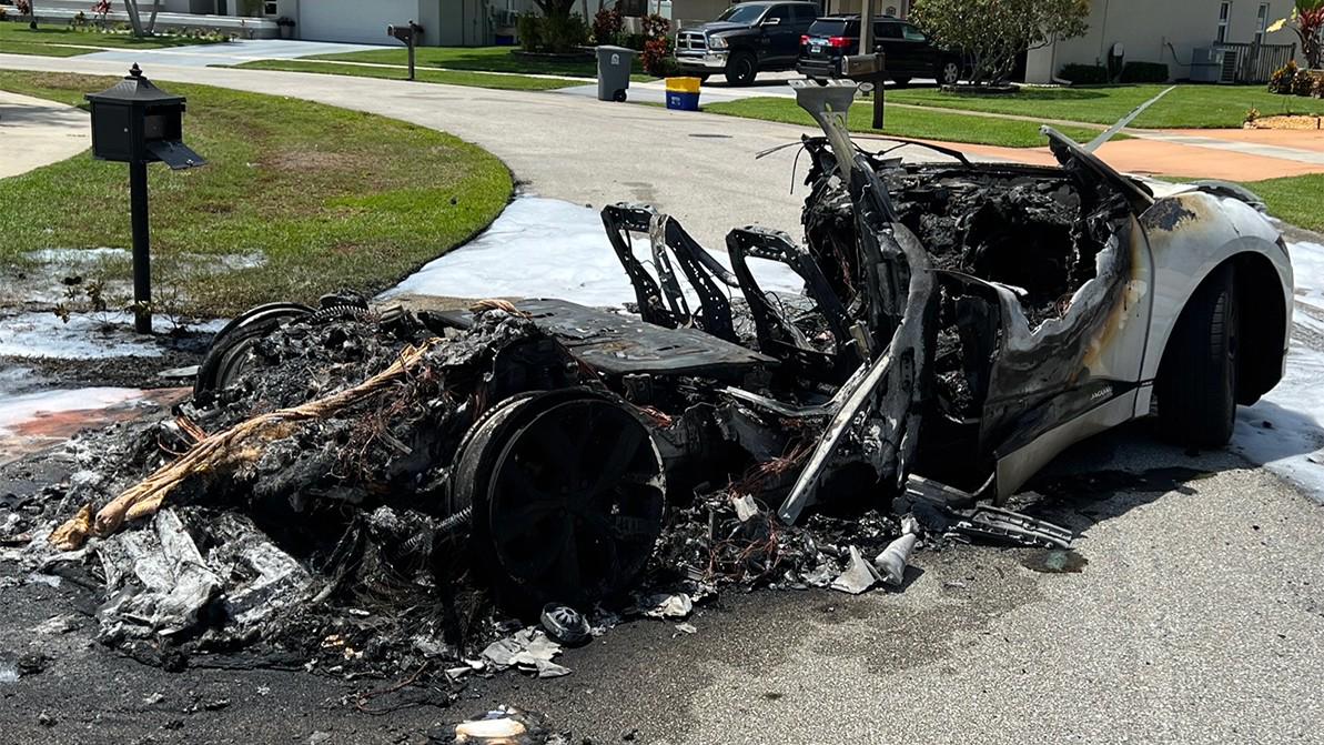 Jaguar I-Pace уличены в самовозгораниях