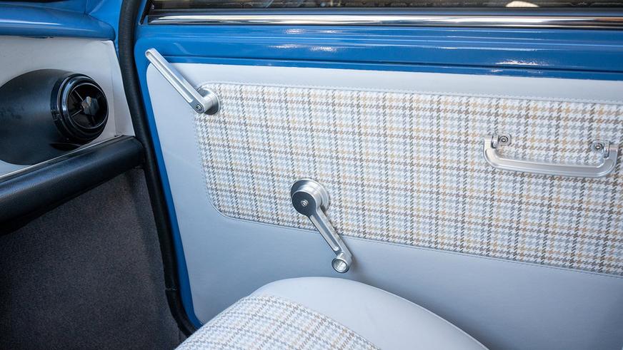 Классический Mini превратили в 300-сильный электромобиль