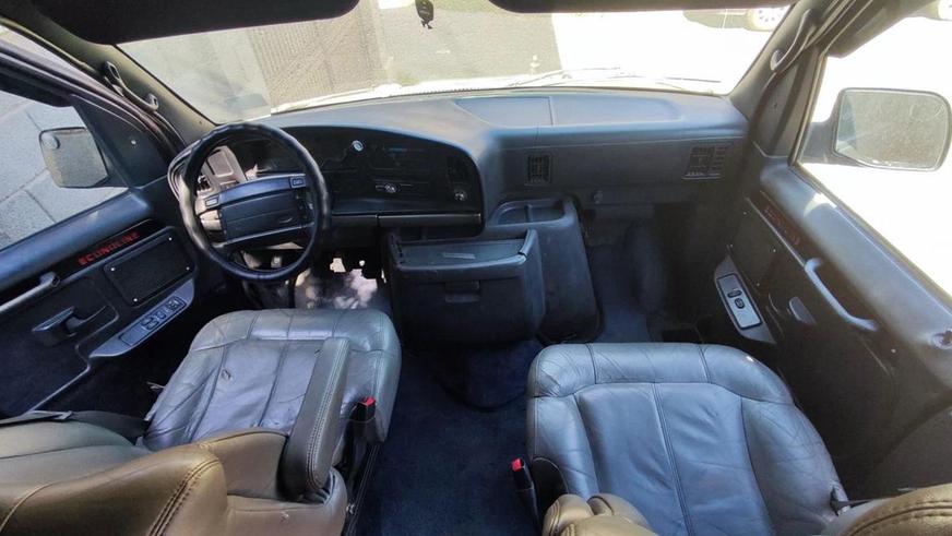 Ford Econoline 1993 года выпуска