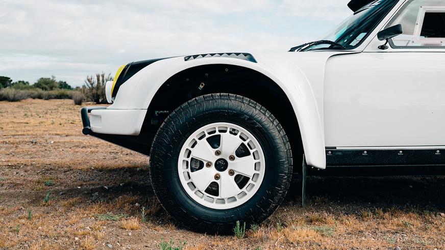 За внедорожный Porsche 911 заплатили более 443 тысяч долларов