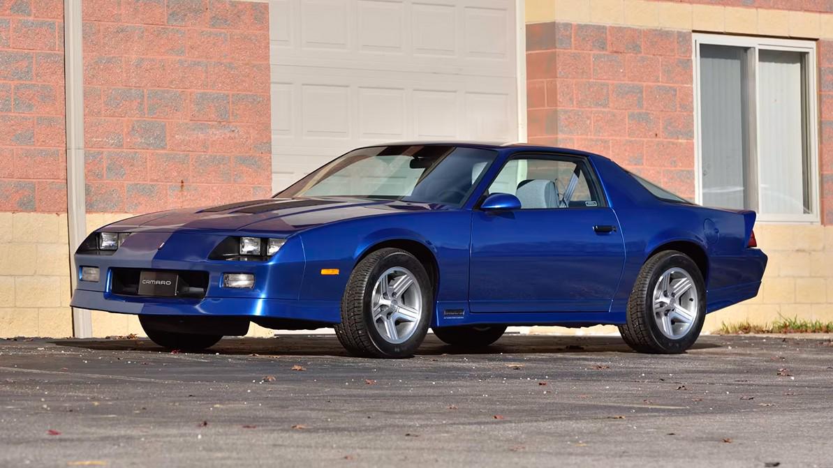 Жап-жаңа ескі Chevrolet Camaro саудаға шықты