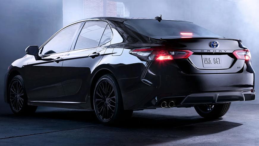Новые улучшения для Toyota Camry в 2022-м, которые в Казахстане недоступны