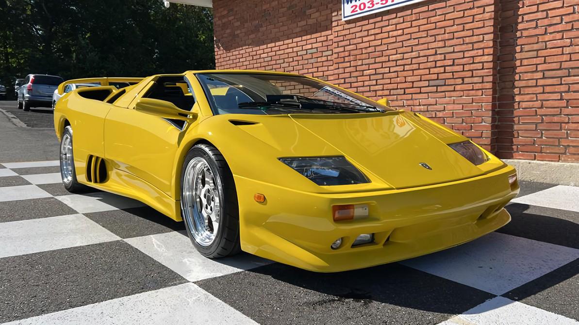 Старый Pontiac превратили в копию Lamborghini Diablo