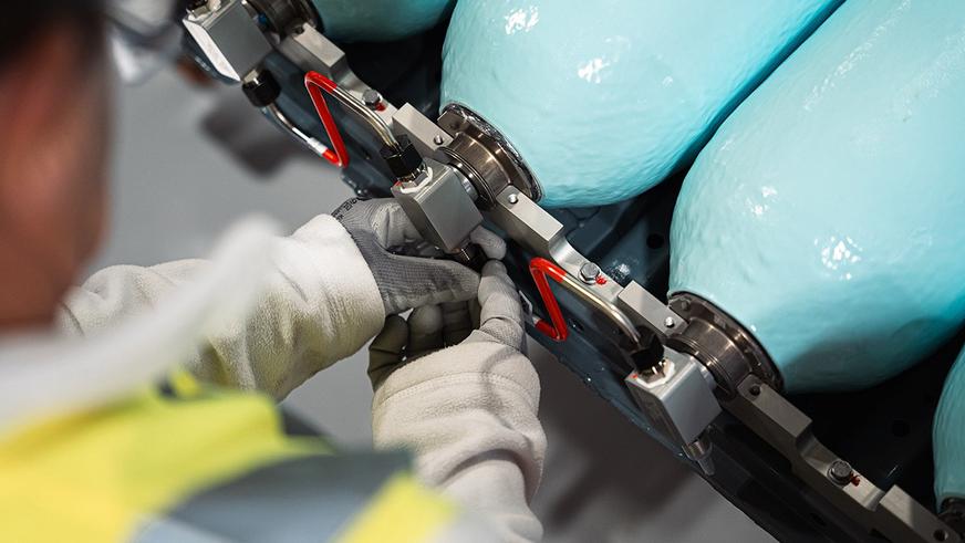 BMW показала прототип водородного iX5