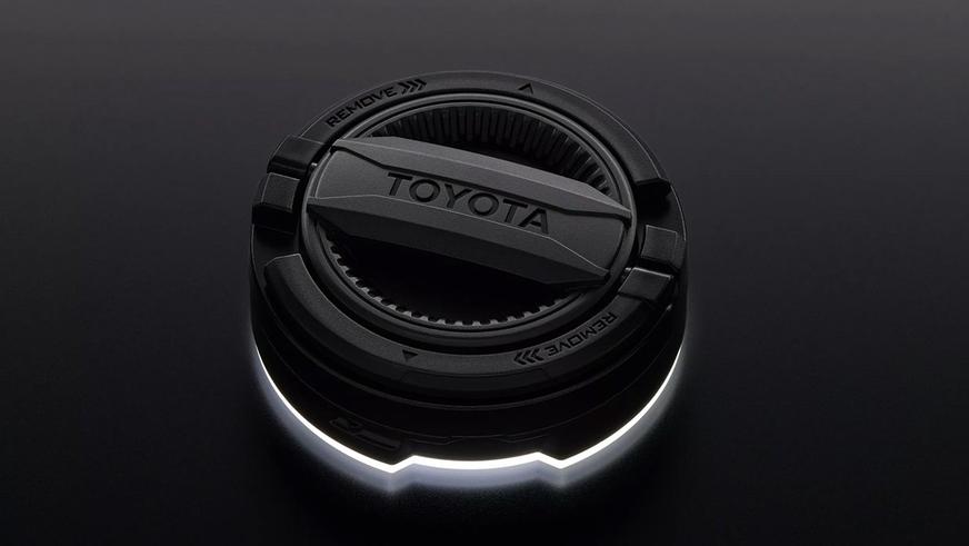 Новый Toyota RAV4 получил сразу два бодикита в Японии