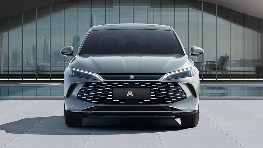 Большой экономичный седан BYD Qin L представлен официально