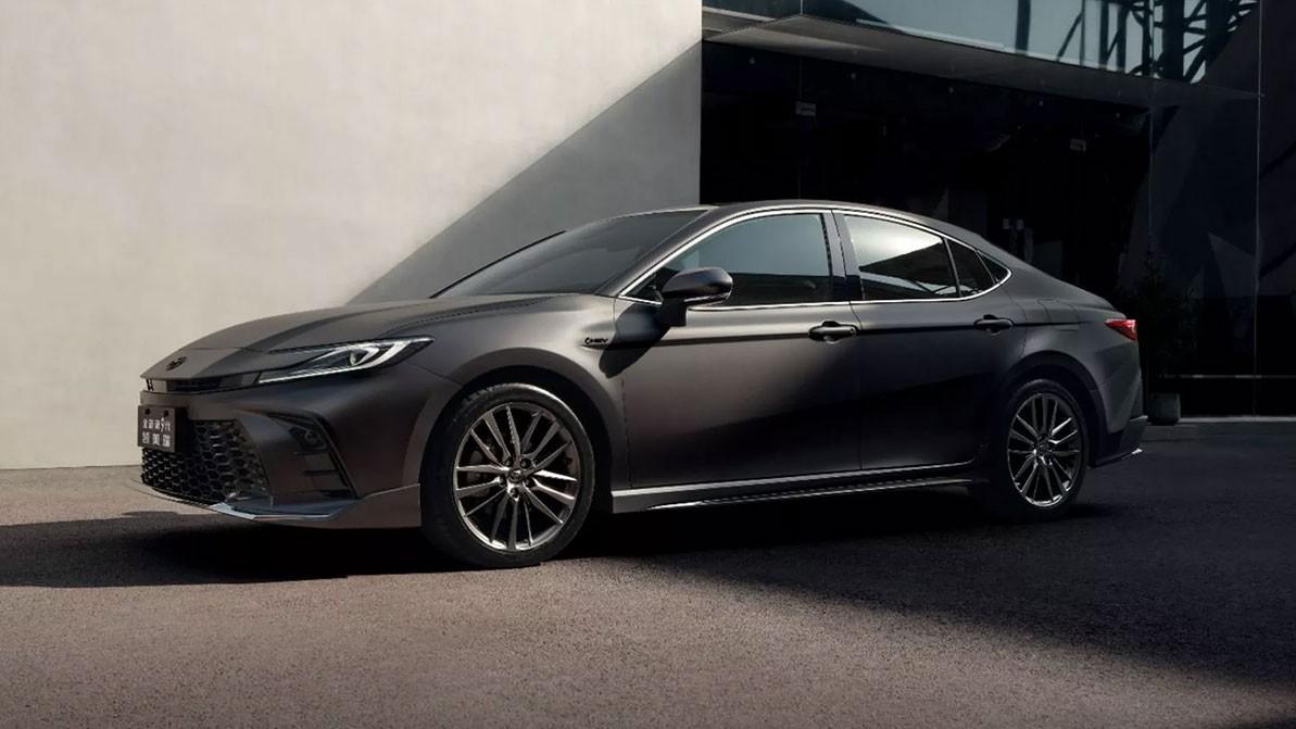 Toyota Қытайға арналған Camry-дің «спорттық» нұсқасын ұсынды