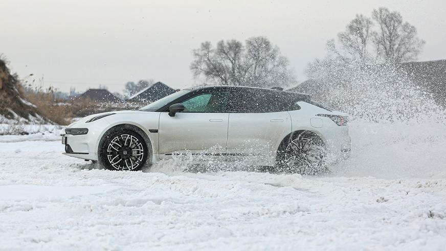 Zeekr 001: от покупки до 100 км/ч