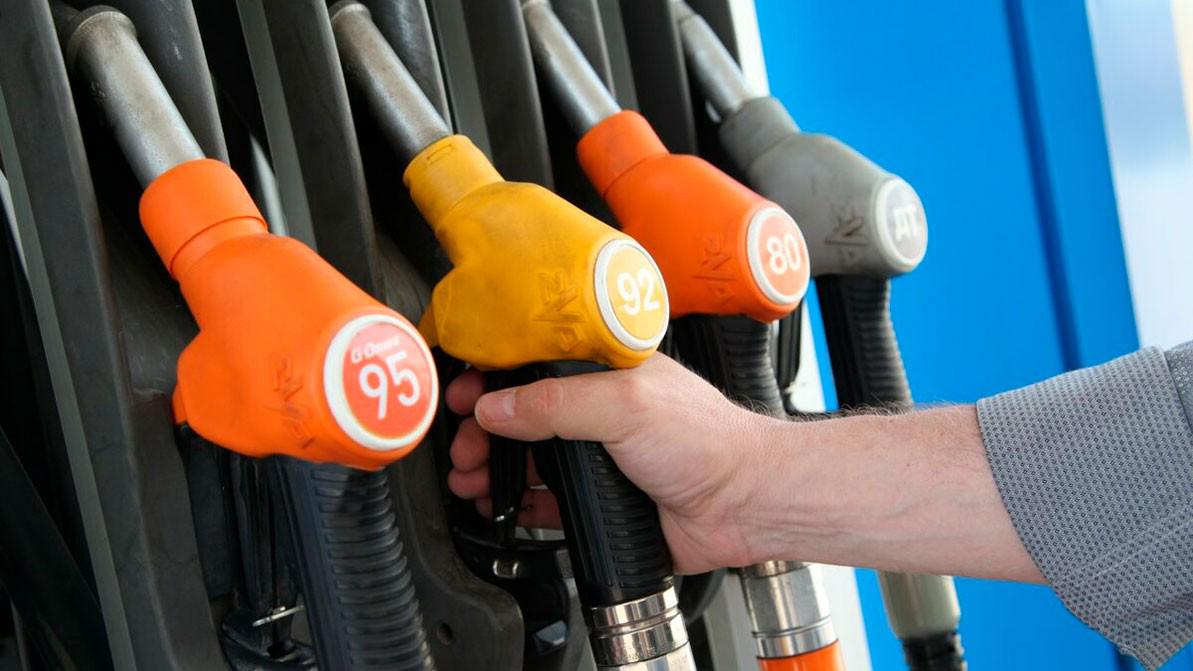 Бензин АИ-92 подорожает в феврале. На сколько?