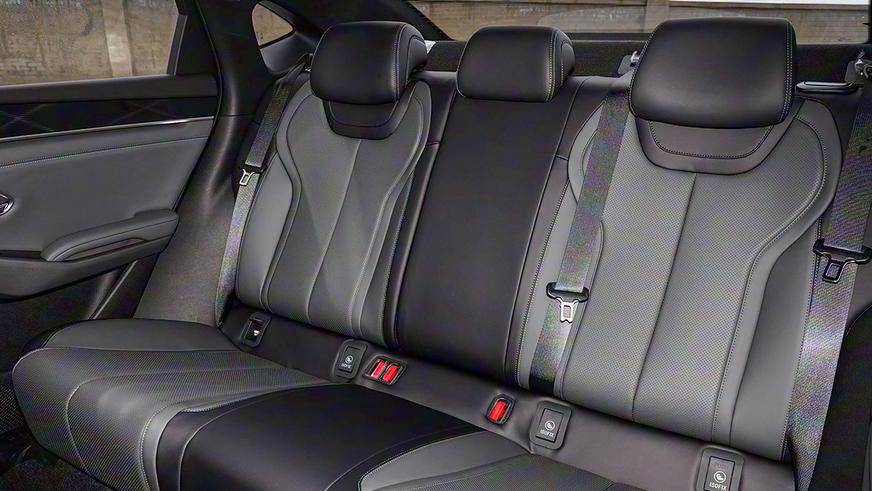 BYD улучшил гибридный седан Qin L. Известны цены