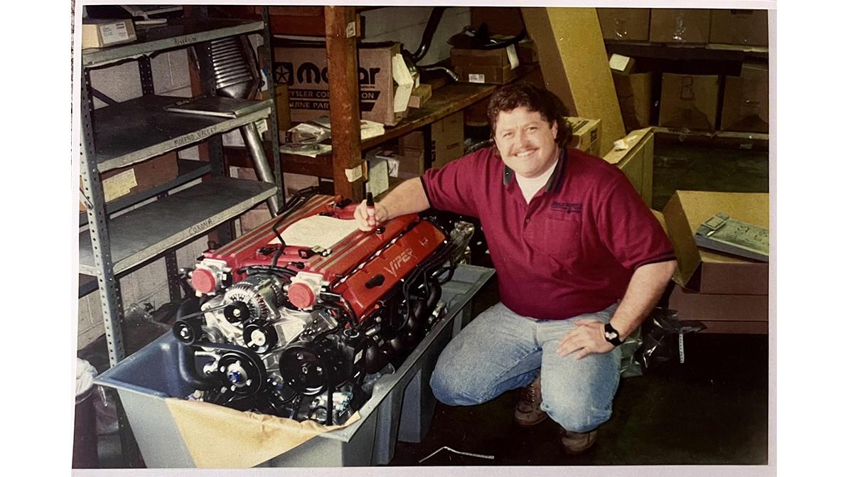 V10 от Вайпера, который собрали по ошибке, уйдёт с молотка