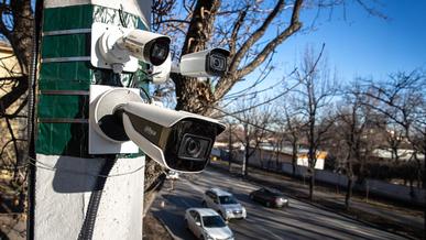 Фиксировать среднюю скорость на улицах предлагает сенатор