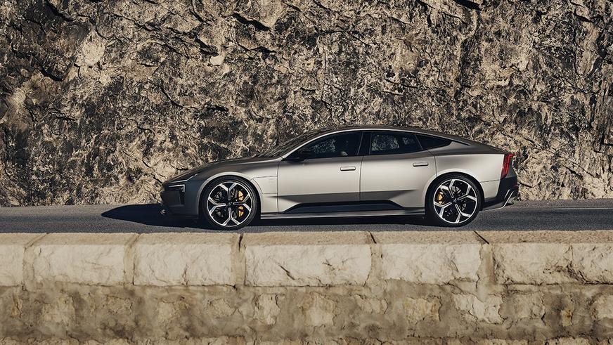Дебютировало полноприводное электрокупе Polestar 5