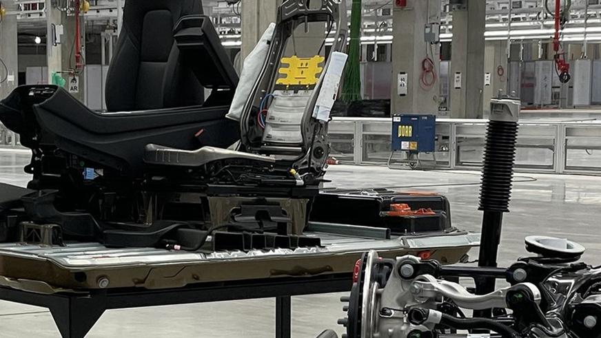 Tesla переедет из Кремниевой долины не в Туркестан, а в Техас