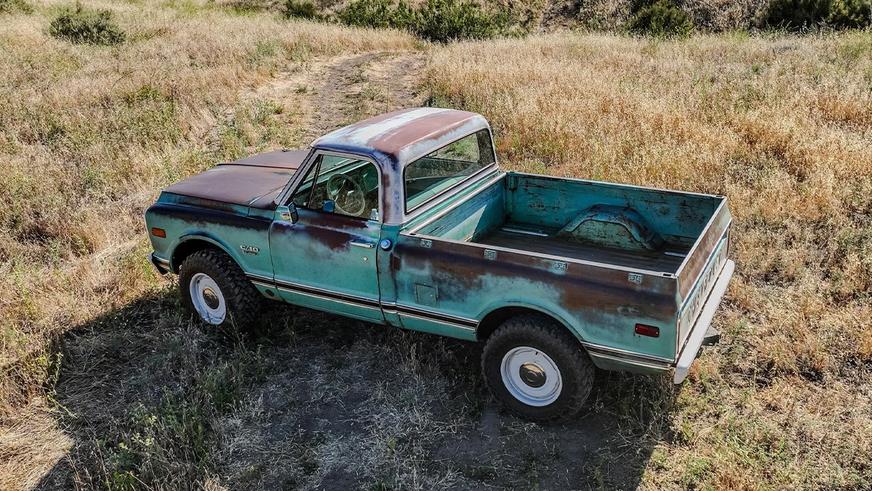 Кастомайзеры из США превратили новый Silverado в классический C10