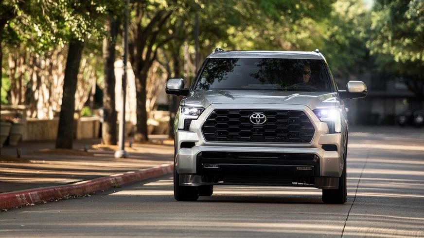 Названы цены на новую Toyota Sequoia
