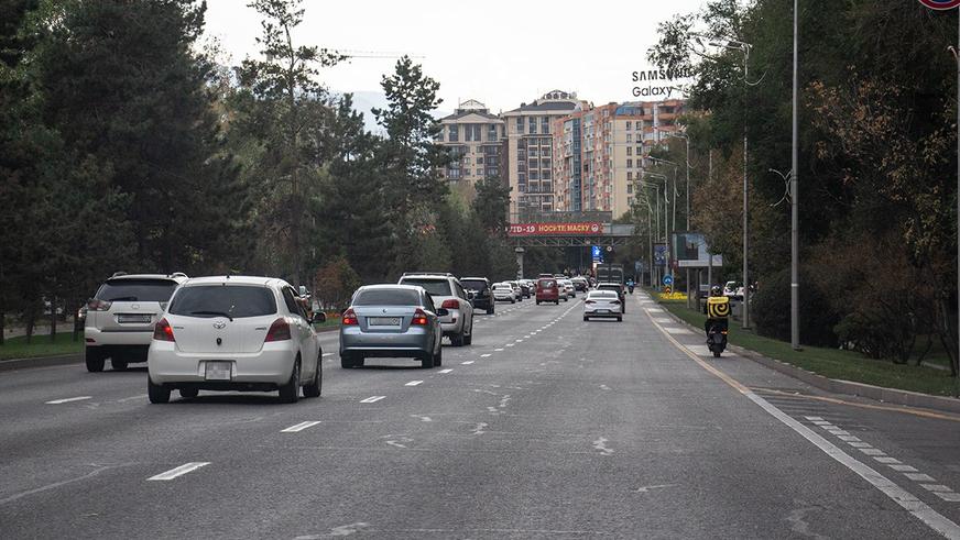 Полосы для движения авто планируют сузить в Казахстане