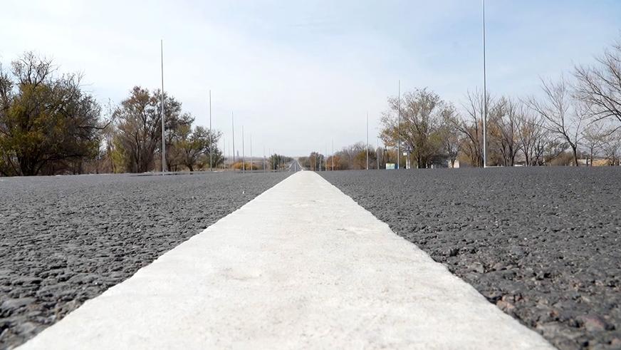 Желіде үйлену тойында қалыңдықты жаттықтырған.