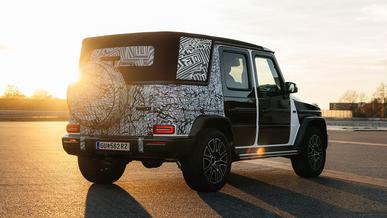Mercedes-Benz показал первые фото с тестов кабриолета G-класса