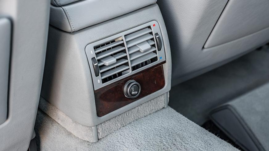 На торги выставили почти новую BMW 740iL (E38) 2000 модельного года