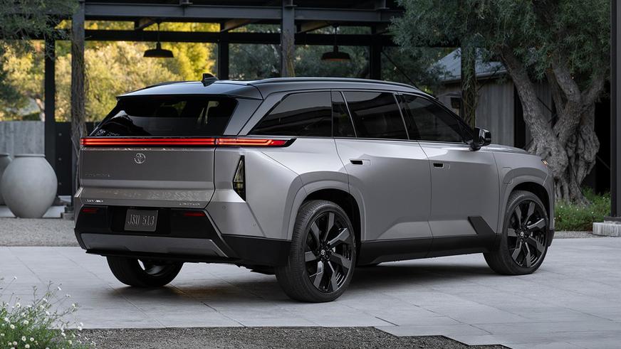 Новый Toyota Highlander выйдет на рынок не ранее 2027-го