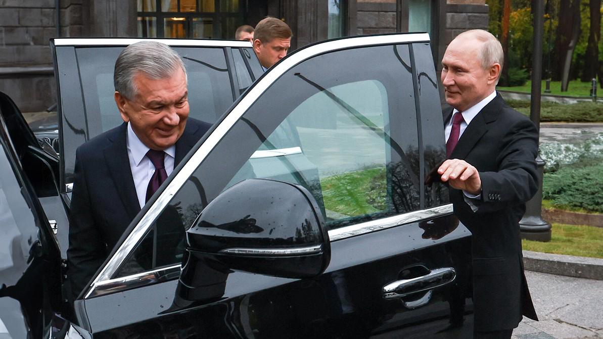 Путин прокатил Токаева и Мирзиёева на новом «Коменданте» в броне