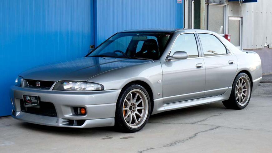 Сразу два редчайших Skyline GT-R появились в продаже – это седаны
