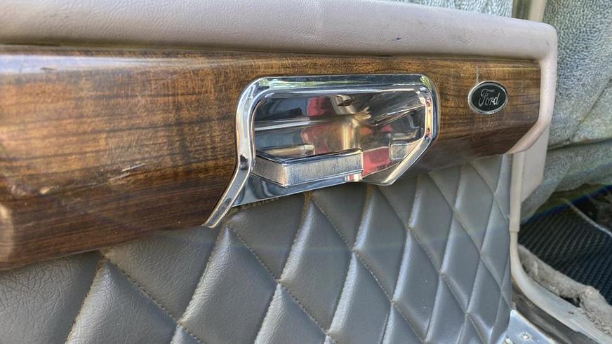 Интересные авто в продаже на Kolesa.kz: от Cadillac Fleetwood до заниженного ВАЗ-2101
