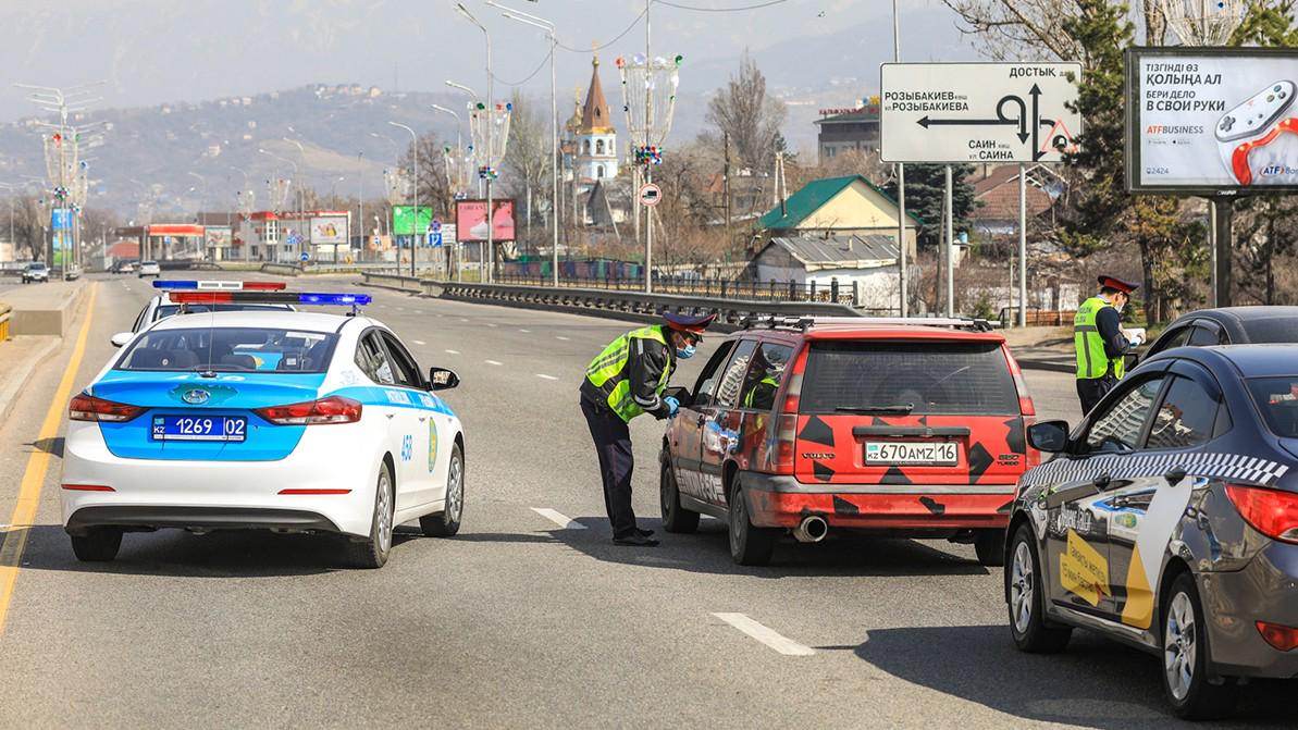 Полицейских обяжут спокойно реагировать на съёмку со стороны водителей