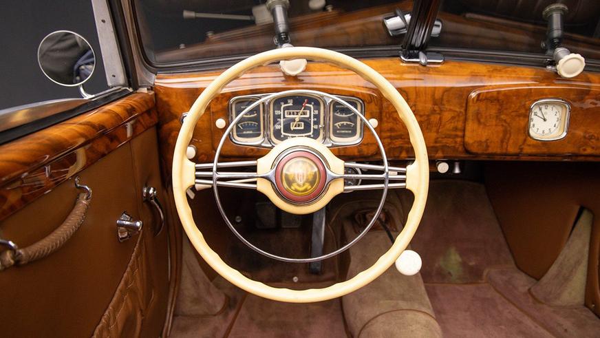 Редкий EMW 327 пустят с молотка в США