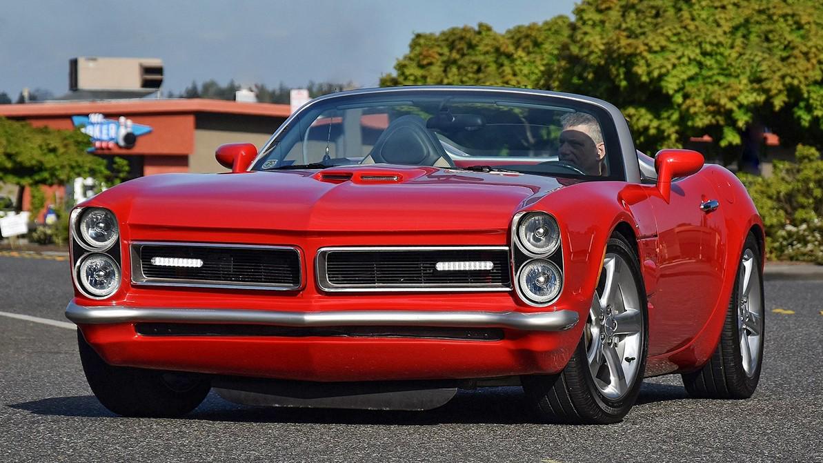 Пересадка лица: Pontiac Solstice с передком от GTO