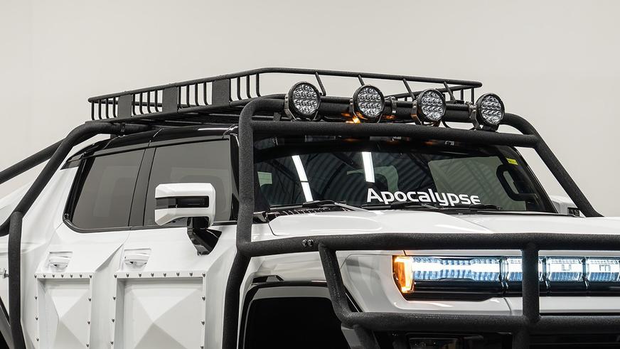 Суперпроходимый Hummer EV посвятили Арнольду Шварценеггеру