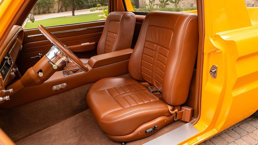 С молотка уйдёт пикап Ford с 10-литровым мотором и турбинами в кузове