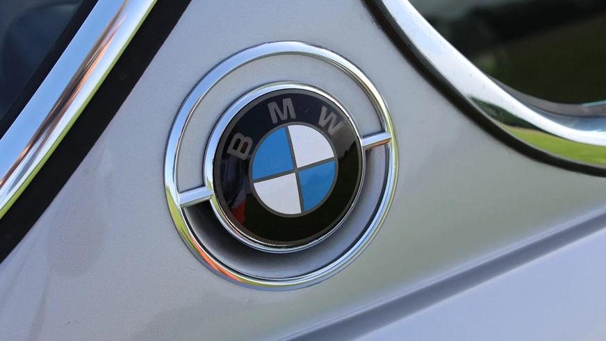 BMW M5 в кузове классического купе выставили на торги