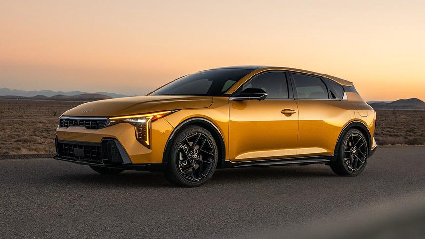 Kia K4 стал просторным хетчбэком Kia K4 стал просторным хетчбэком