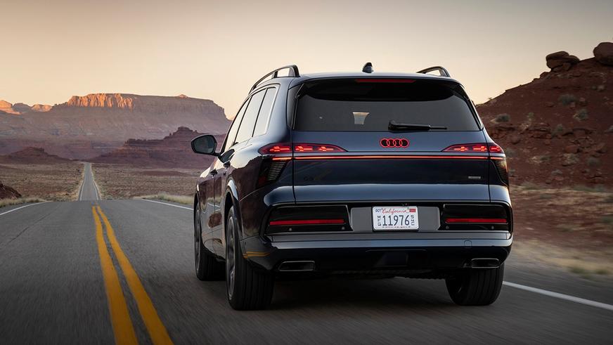 У Audi появился новый флагманский кроссовер – Q9