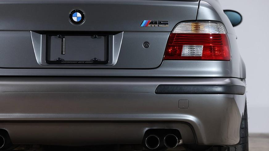 За BMW M5 (E39) готовы отдать более 100 000 долларов