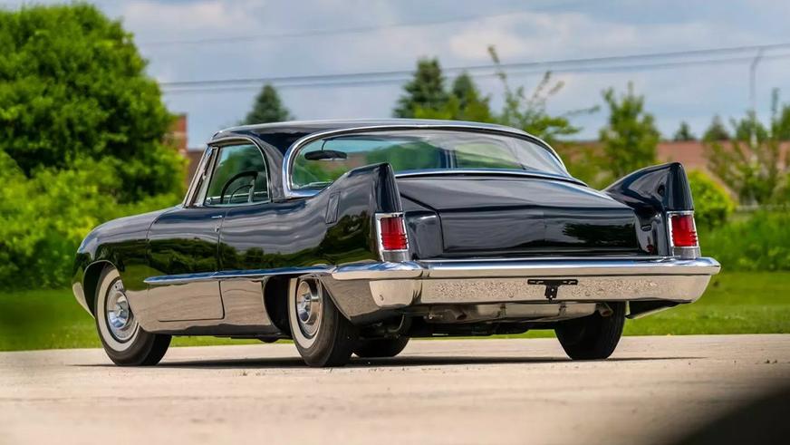 Уникальный Chrysler с необычным дизайном выставят на торги