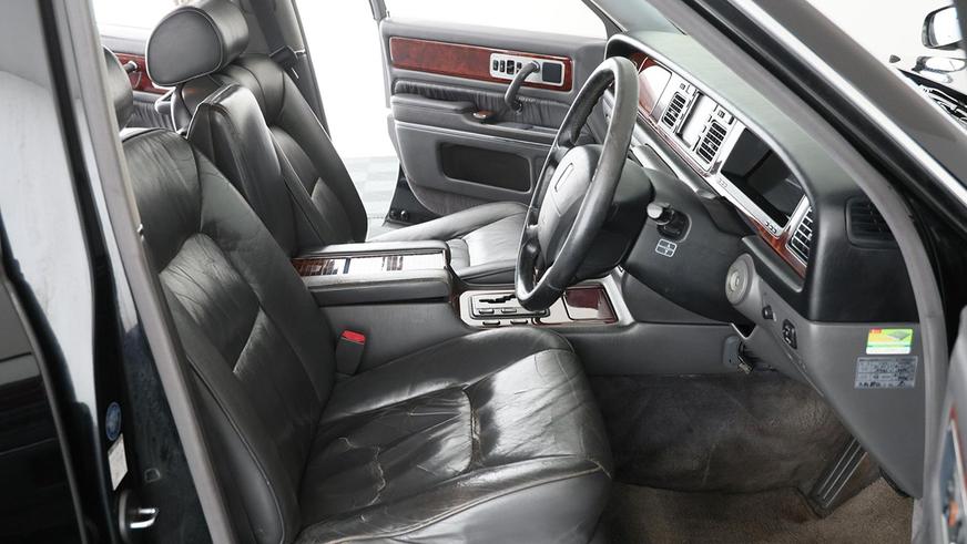 Редкий Toyota Century с V12 под капотом выставлен на продажу в Штатах